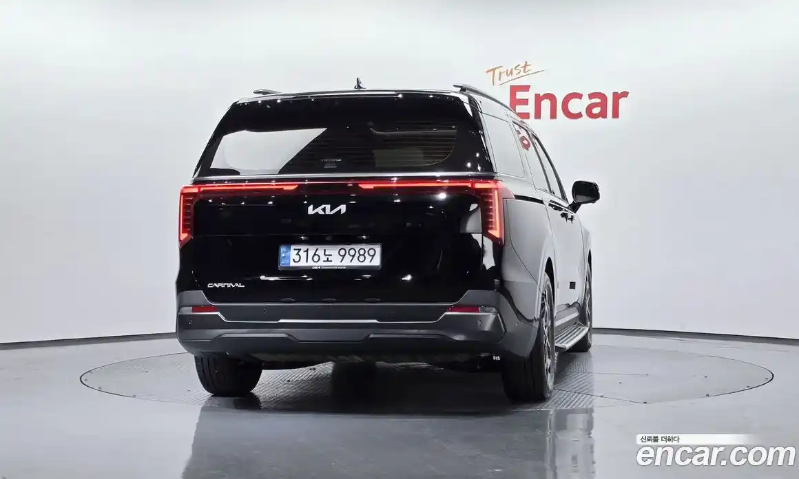 Kia Canival 2024 3.5 гидро в Москве № 1342506, фото 3