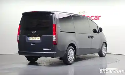 Hyundai Staria 2023 2.2 гидро в Москве № 1417392, миниатюра 2