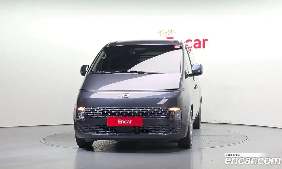 Hyundai Staria 2023 2.2 гидро в Москве № 1417392, фото 3