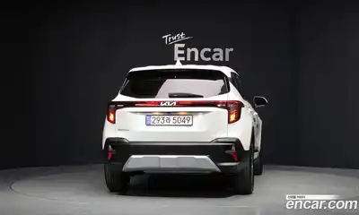 Kia Seltos 2023 2.0 гидро в Москве № 1538077, миниатюра 4