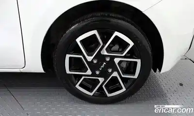 Kia Ray 2023 1.0 гидро в Москве № 1611031, миниатюра 5