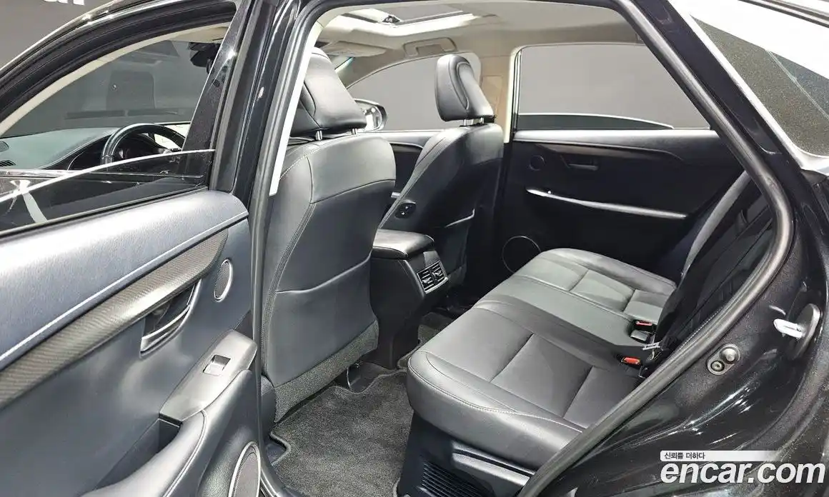 Lexus NX 2018 2.5 гидро в Москве № 168248, фото 12