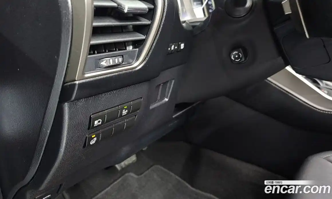 Lexus NX 2018 2.5 гидро в Москве № 168248, фото 16