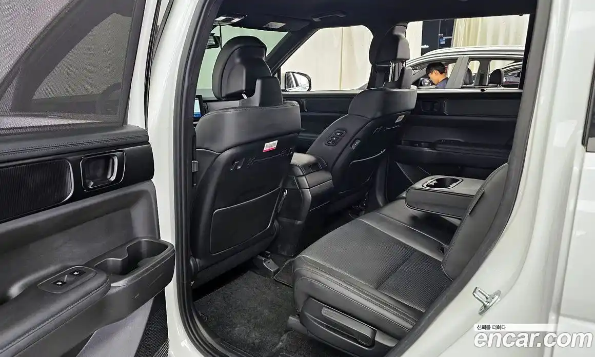 Hyundai Santa Fe 2024 2.5 гидро в Москве № 1683900, фото 16