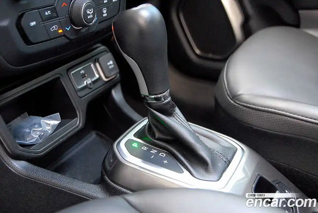 Jeep Renegade 2020 2.4 гидро в Москве № 169950, фото 9