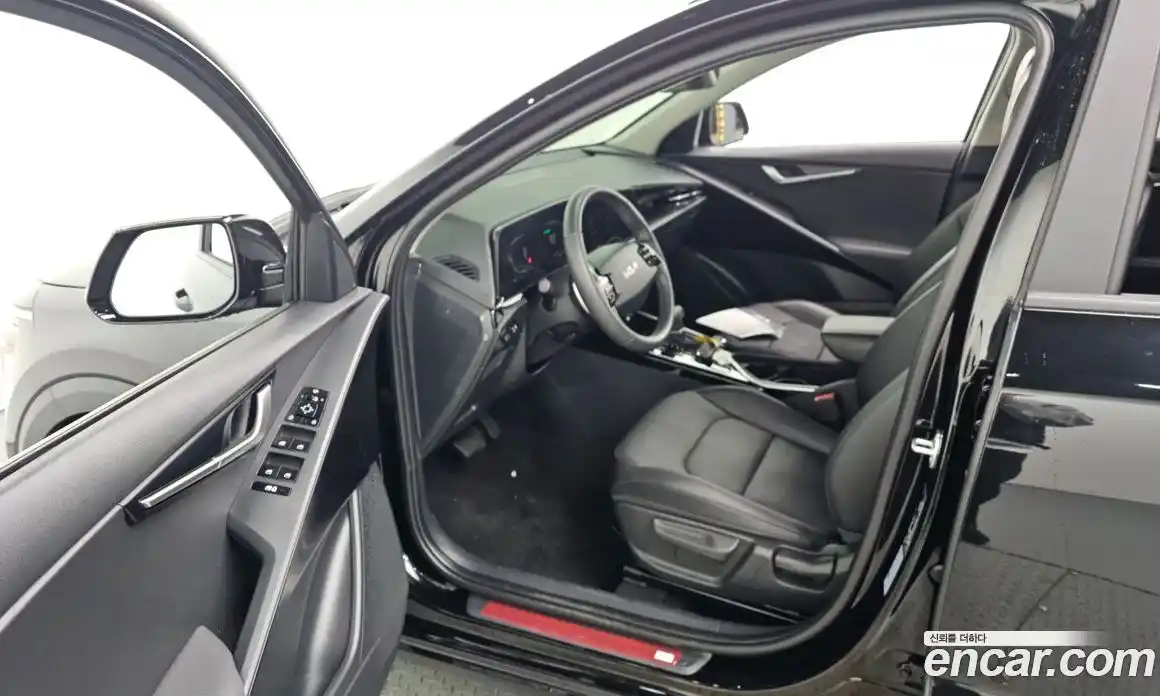 Kia Niro 2024 1.6 гидро в Москве № 1831415, фото 13