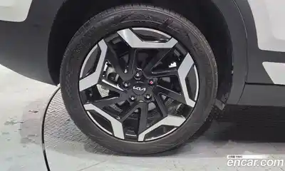 Kia Seltos 2024 1.6 гидро в Москве № 1831459, миниатюра 5