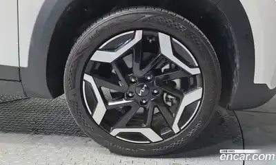 Kia Seltos 2024 1.6 гидро в Москве № 1831459, миниатюра 7