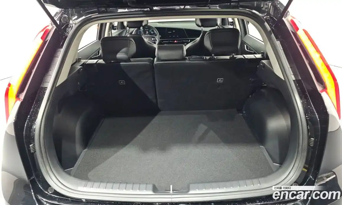 Kia Niro 2024 1.6 гидро в Москве № 1831479, фото 26