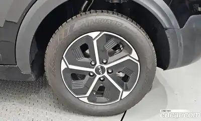 Kia Niro 2024 1.6 гидро в Москве № 1831479, миниатюра 7
