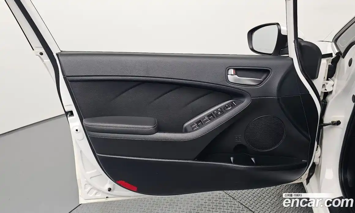 Kia K3 2014 1.6 гидро в Москве № 1831710, фото 14