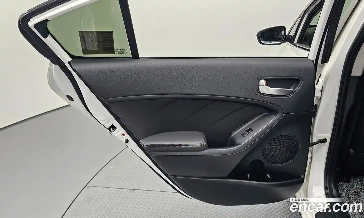 Kia K3 2014 1.6 гидро в Москве № 1831710, фото 15