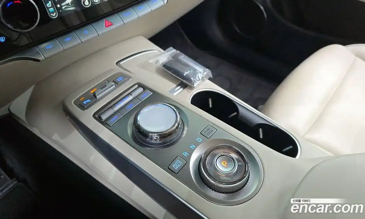 Genesis GV70 2024 2.5 гидро в Москве № 1832287, фото 11