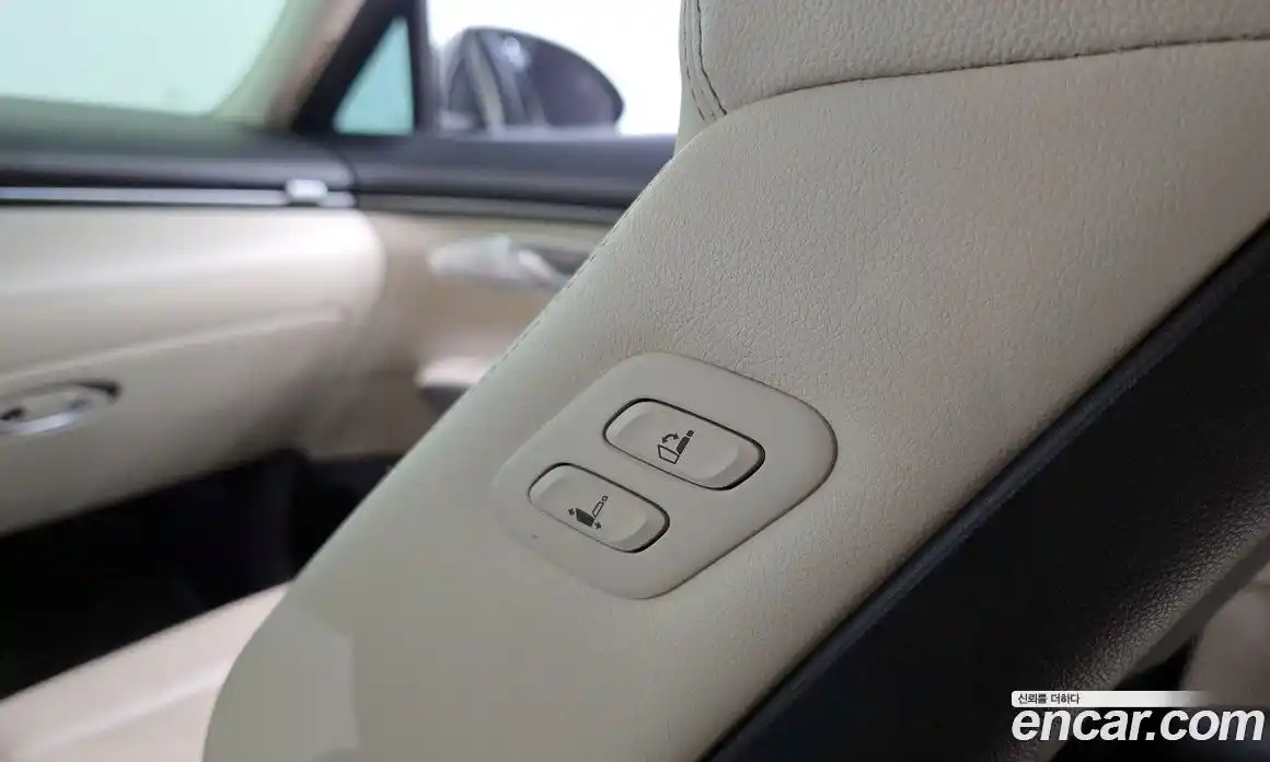 Genesis GV70 2024 2.5 гидро в Москве № 1832287, фото 35