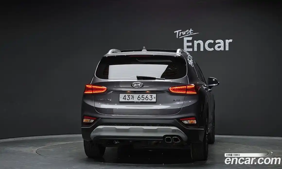 Hyundai Santa Fe 2018 2.2 гидро в Москве № 1903537, фото 4