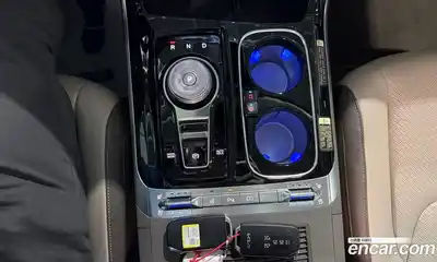 Kia Canival 2023 3.5 гидро в Москве № 1904642, миниатюра 9