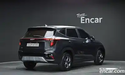 Kia Seltos 2023 2.0 гидро в Москве № 1905205, миниатюра 2