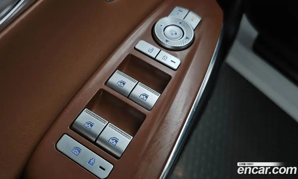 Genesis GV70 2024 2.5 гидро в Москве № 1905390, фото 28
