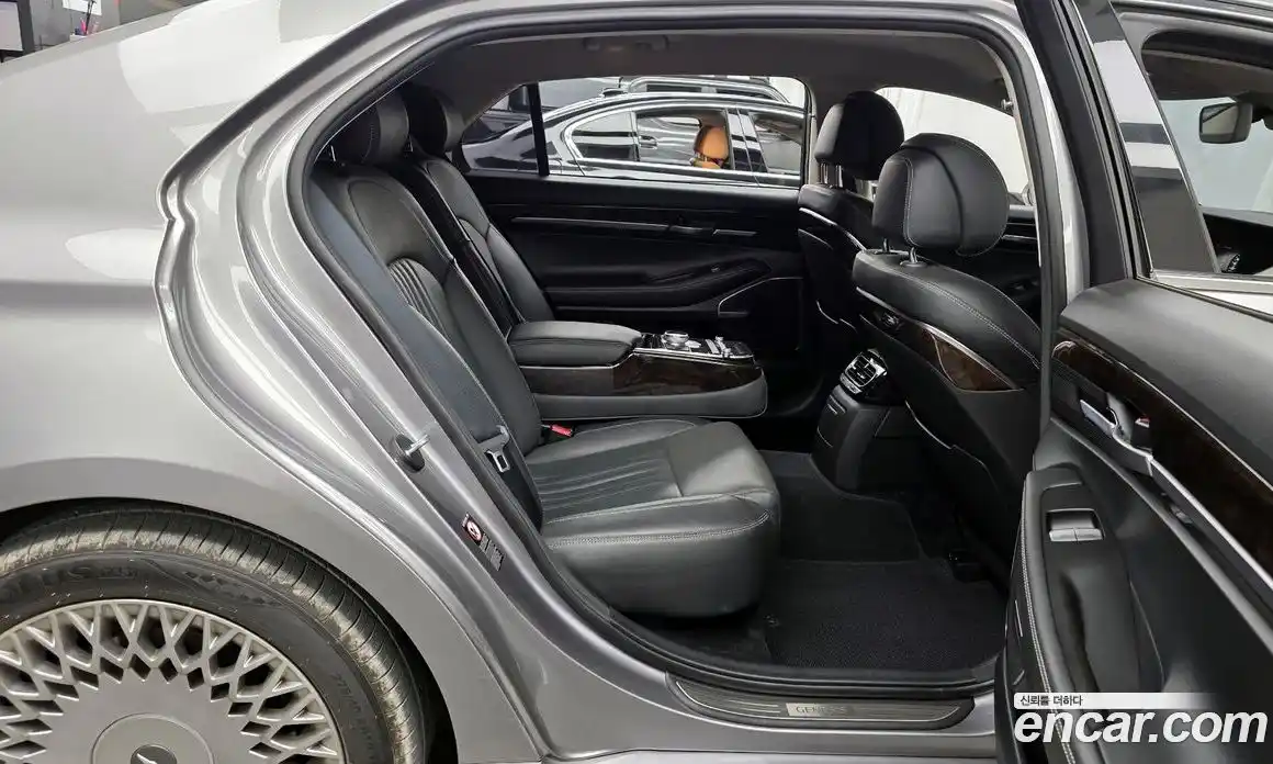 Genesis G90 2019 3.8 гидро в Москве № 1905696, фото 12