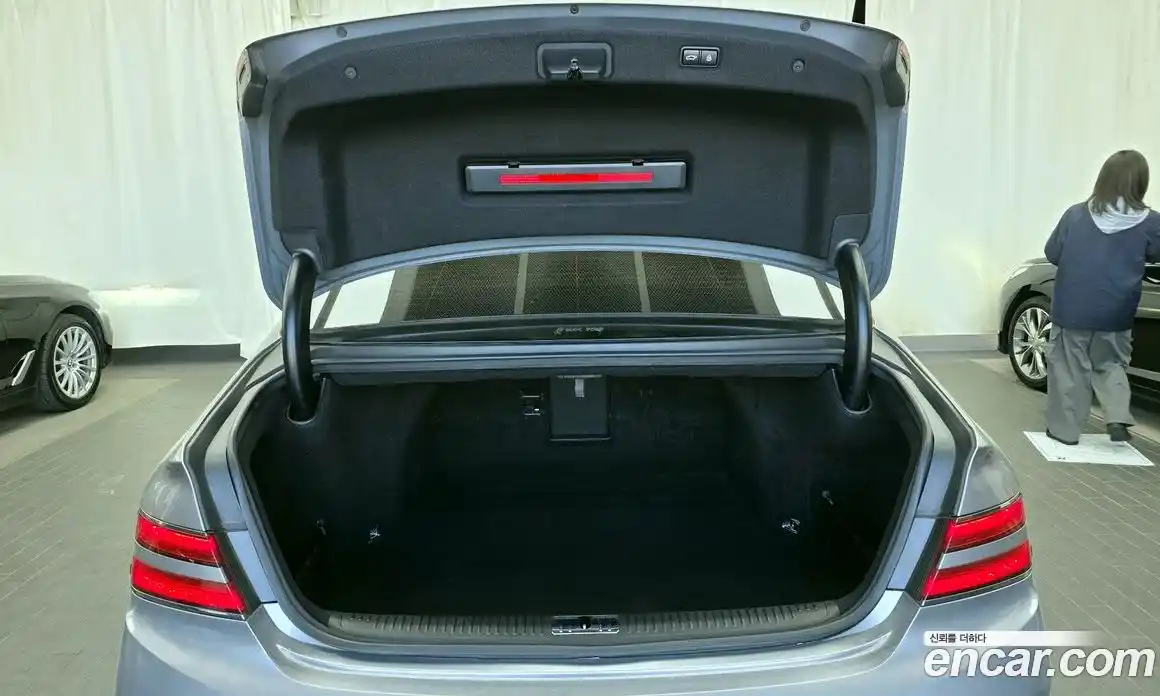 Genesis G90 2019 3.8 гидро в Москве № 1905696, фото 20