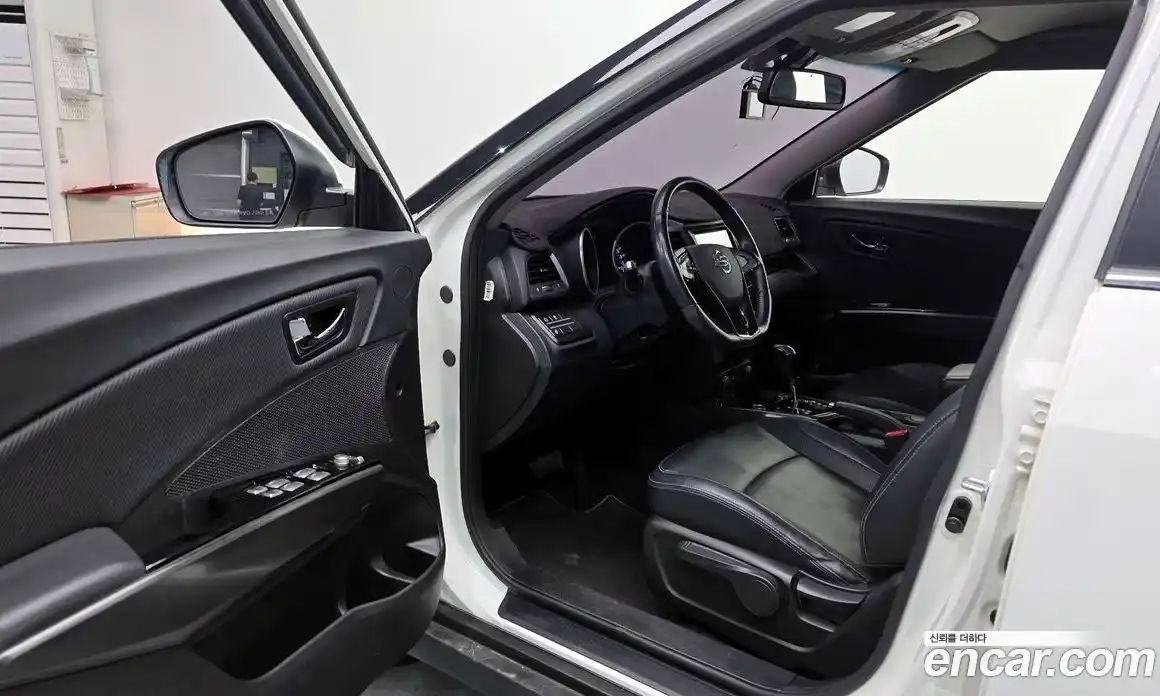 SsangYong TIBOLI 2017 1.6 гидро в Москве № 1906379, фото 13