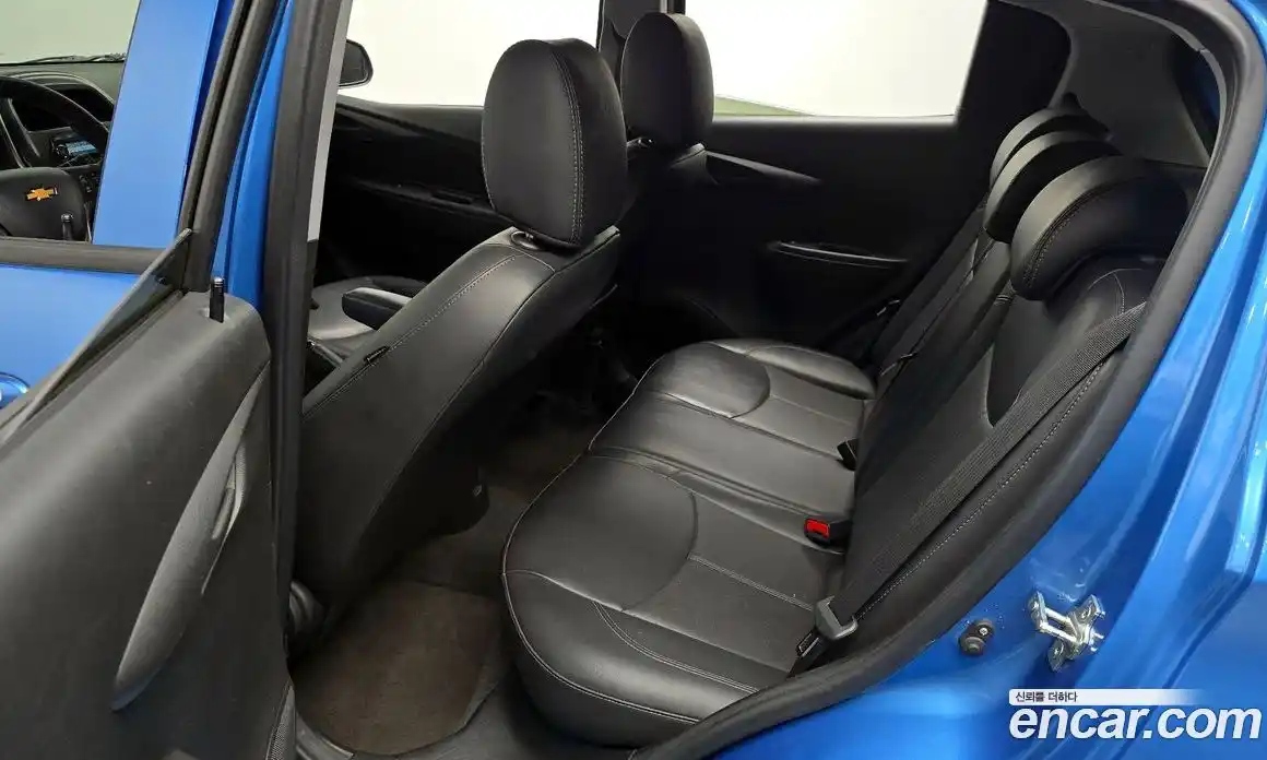 Chevrolet Spark 2016 1.0 гидро в Москве, фото 15