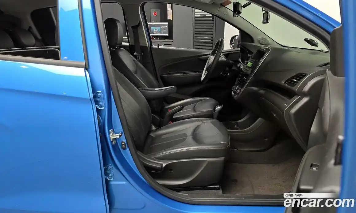 Chevrolet Spark 2016 1.0 гидро в Москве, фото 16
