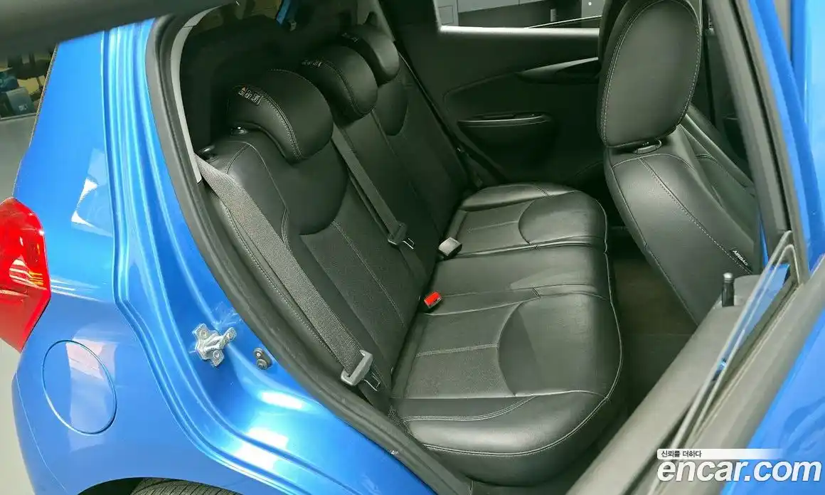 Chevrolet Spark 2016 1.0 гидро в Москве, фото 17