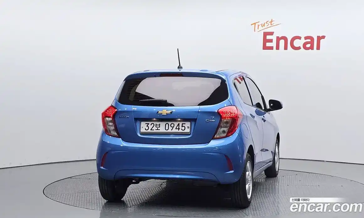 Chevrolet Spark 2016 1.0 гидро в Москве, фото 3