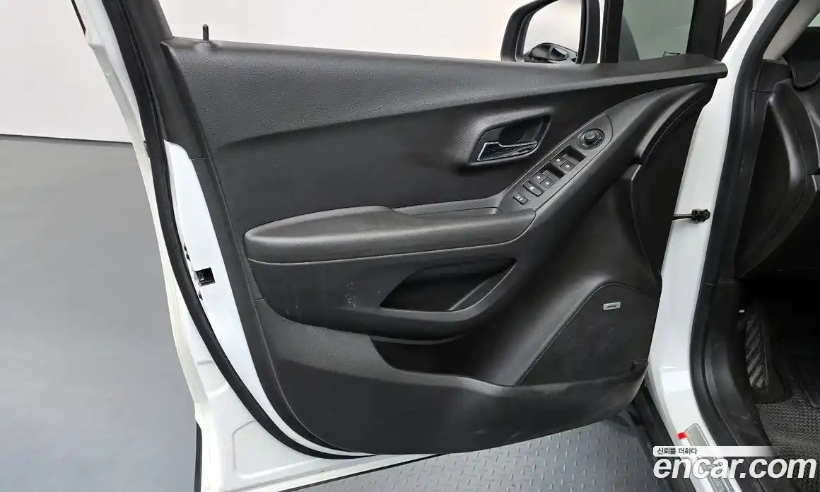 Chevrolet Trax 2016 1.6 гидро в Москве № 1907470, фото 14