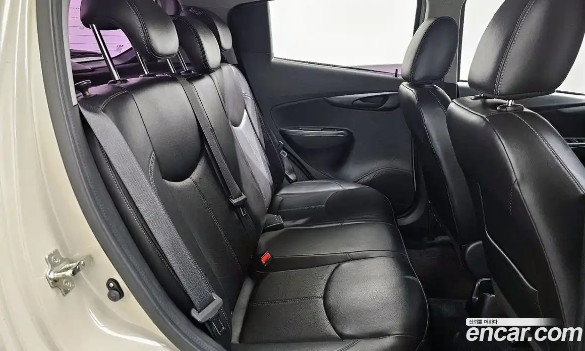 Chevrolet Spark 2016 1.0 гидро в Москве, фото 12