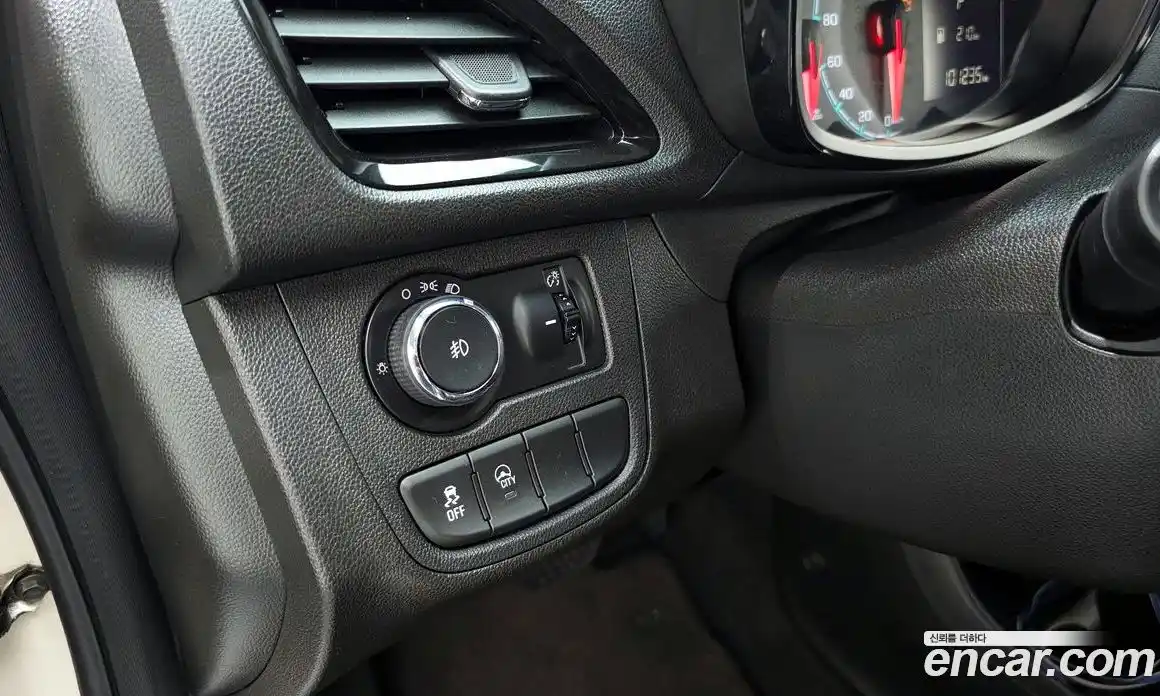 Chevrolet Spark 2016 1.0 гидро в Москве, фото 19