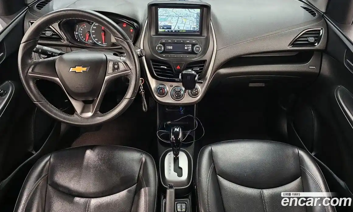 Chevrolet Spark 2016 1.0 гидро в Москве, фото 7