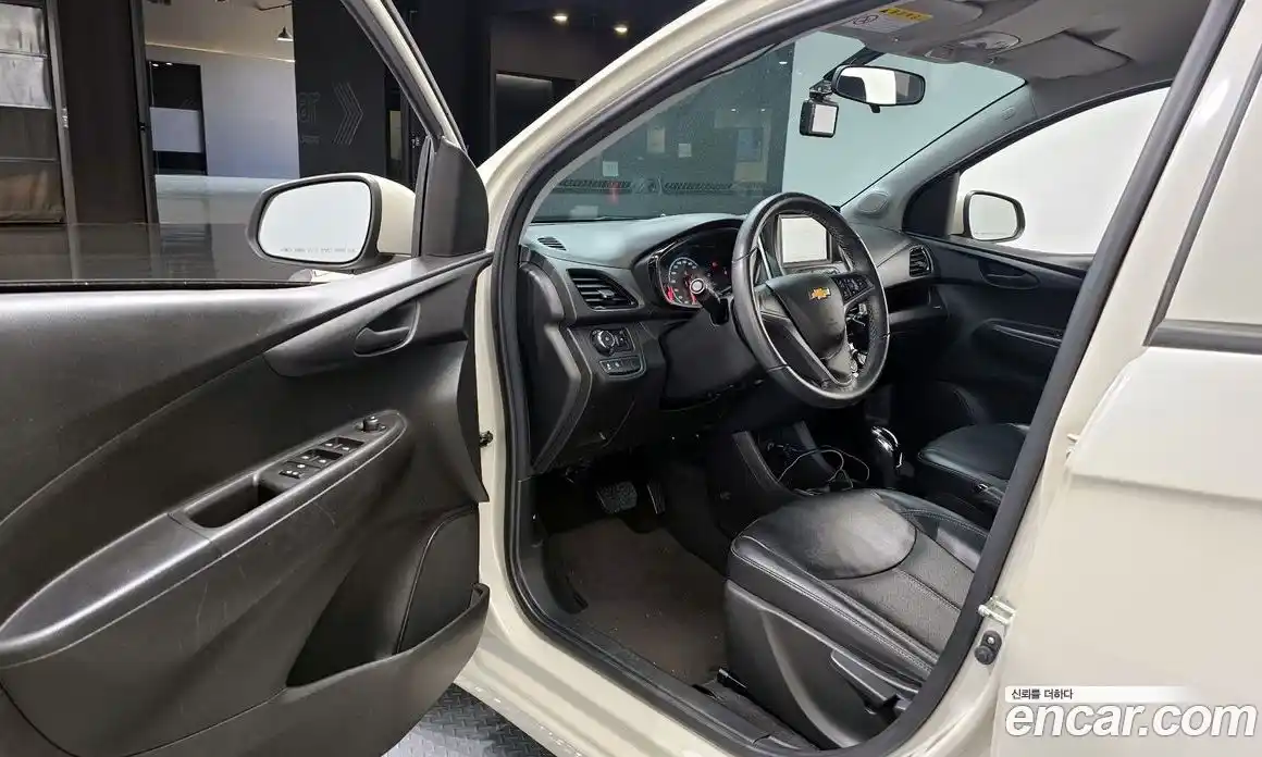 Chevrolet Spark 2016 1.0 гидро в Москве, фото 10