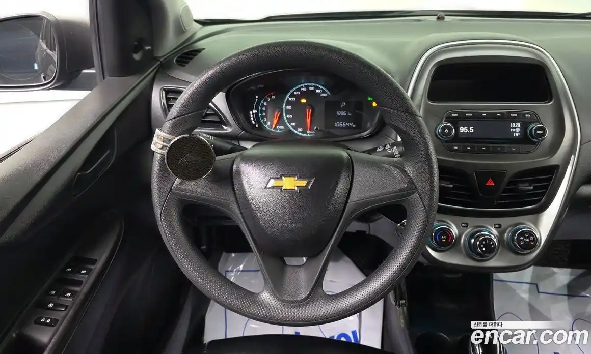Chevrolet Spark 2017 1.0 гидро в Москве, фото 15