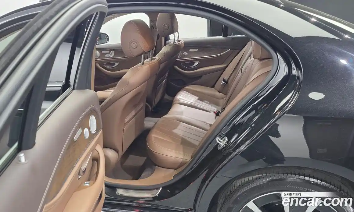 Mercedes-Benz E-Class 2019 2.0 гидро в Москве № 1910332, фото 17