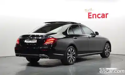 Mercedes-Benz E-Class 2019 2.0 гидро в Москве № 1910332, миниатюра 2