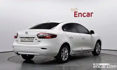 Renault SM3 2017 1.6 гидро в Москве № 1912831, миниатюра 2