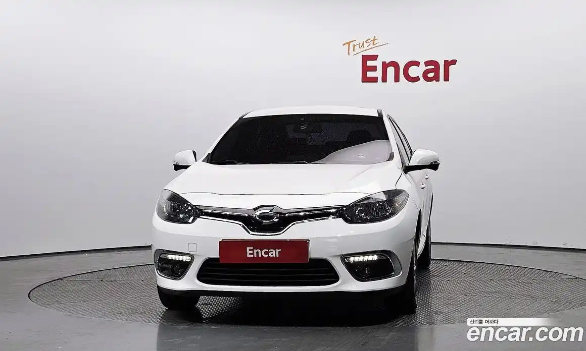 Renault SM3 2017 1.6 гидро в Москве № 1912831, фото 3