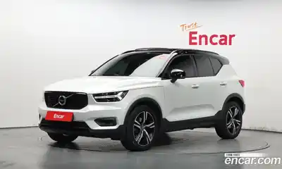 Volvo XC40 B4 R-Design