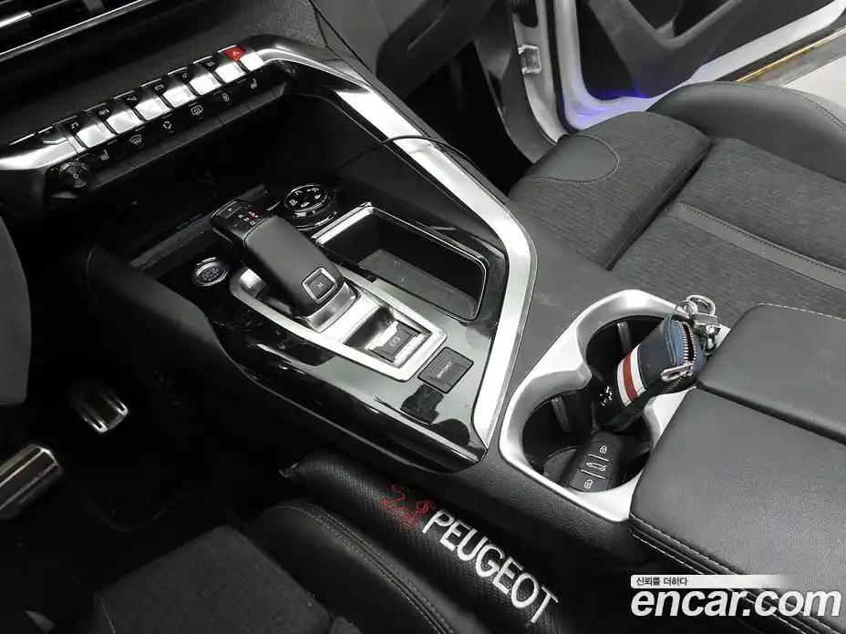 Peugeot 3008 2019 1.5 гидро в Москве, фото 9