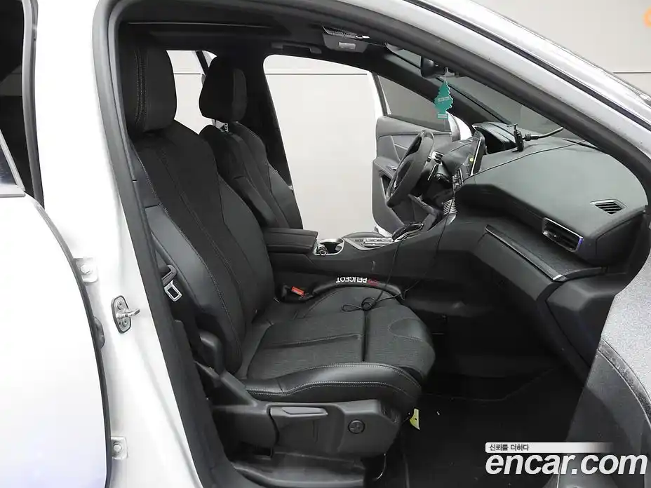 Peugeot 3008 2019 1.5 гидро в Москве, фото 10