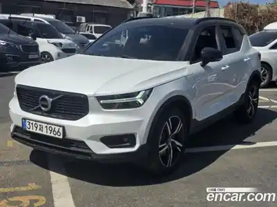 Volvo XC40 2022 2.0 гидро в Москве № 1913534, миниатюра 2
