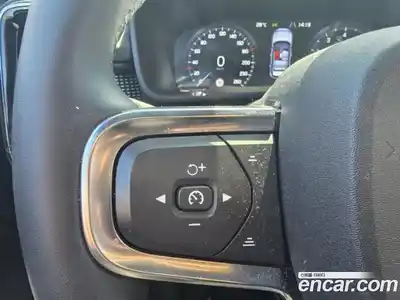 Volvo XC40 2022 2.0 гидро в Москве № 1913534, миниатюра 9