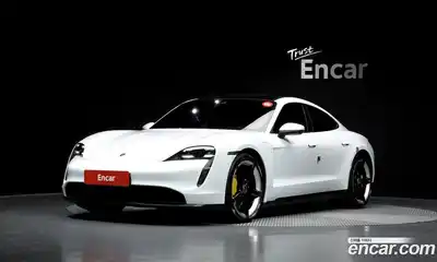 Porsche Taycan, 2020