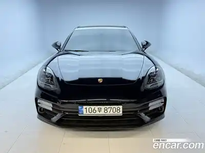 Porsche Panamera, 2022
