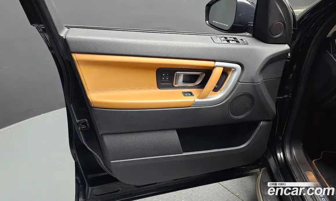 Land Rover Discovery Sport 2018 2.0 гидро в Москве № 1914852, фото 14