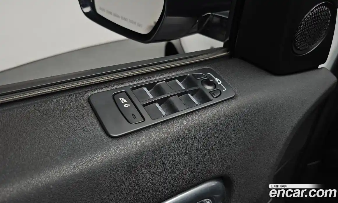 Land Rover Discovery Sport 2019 2.0 гидро в Москве № 1915130, фото 17