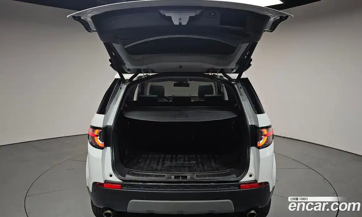 Land Rover Discovery Sport 2019 2.0 гидро в Москве № 1915130, фото 20