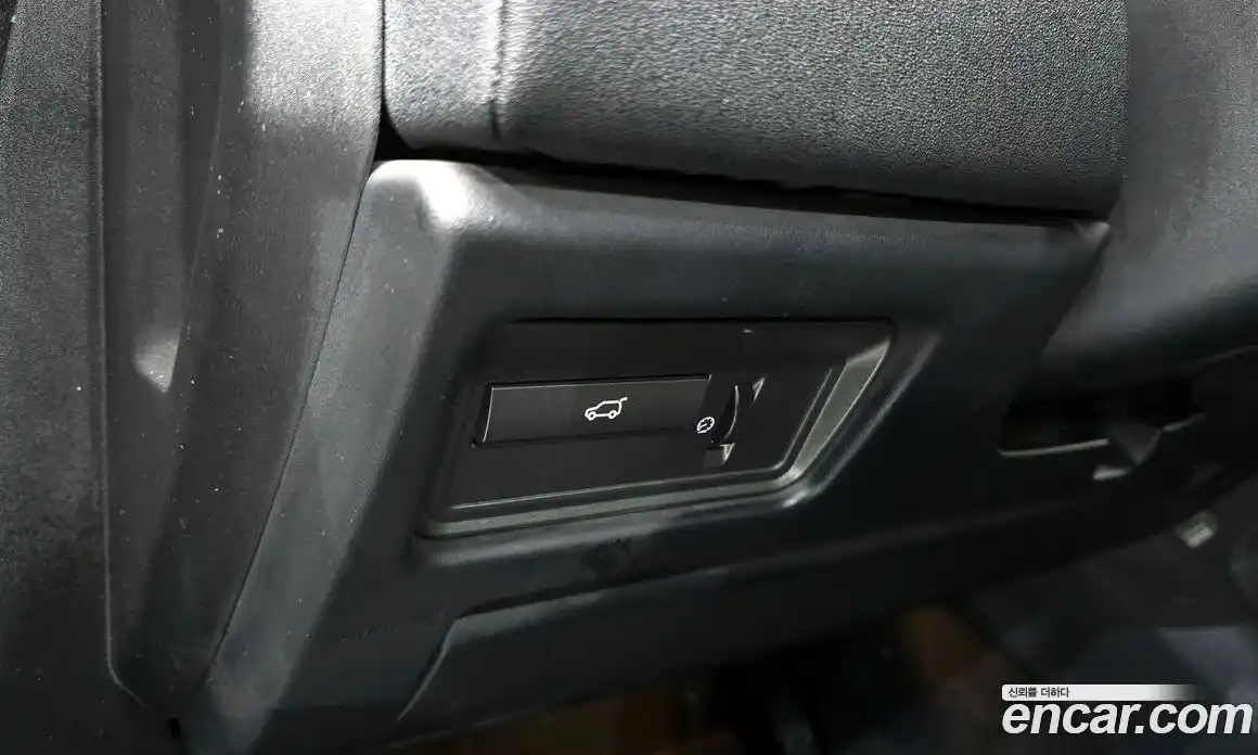 Land Rover Range-Rover Evoque 2015 2.2 гидро в Москве № 1915186, фото 17